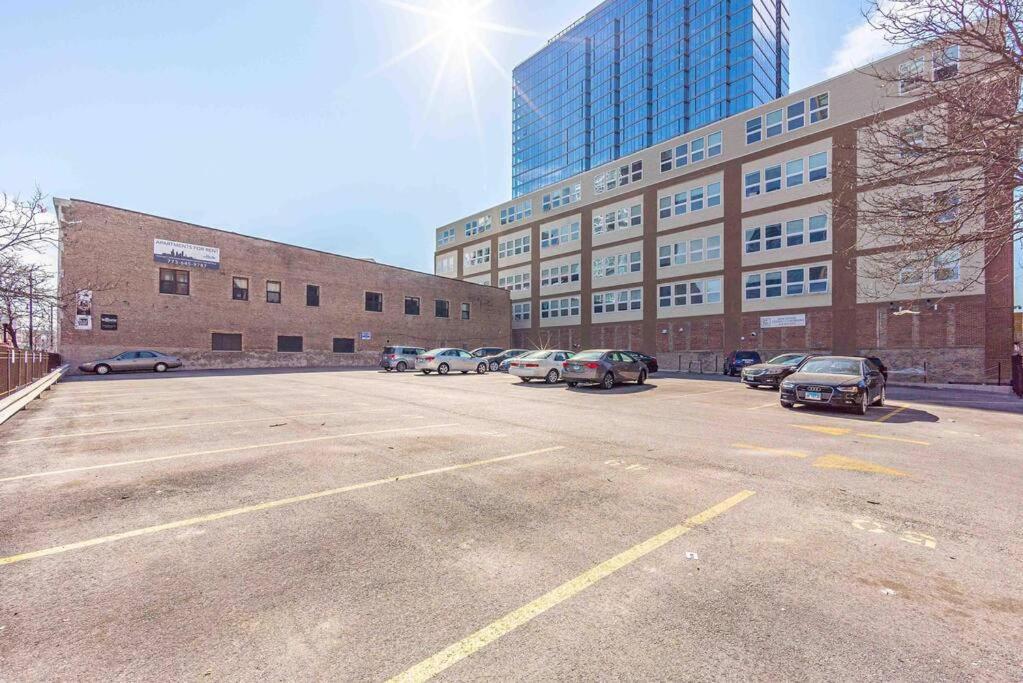 Skyline 2Br In South Loop With Optional Parking & Gym Access Near Museum Campus And Mccormick Place Chicago Exterior photo